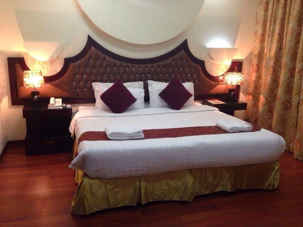 Kenanah Jeddah Hotel Kültér fotó